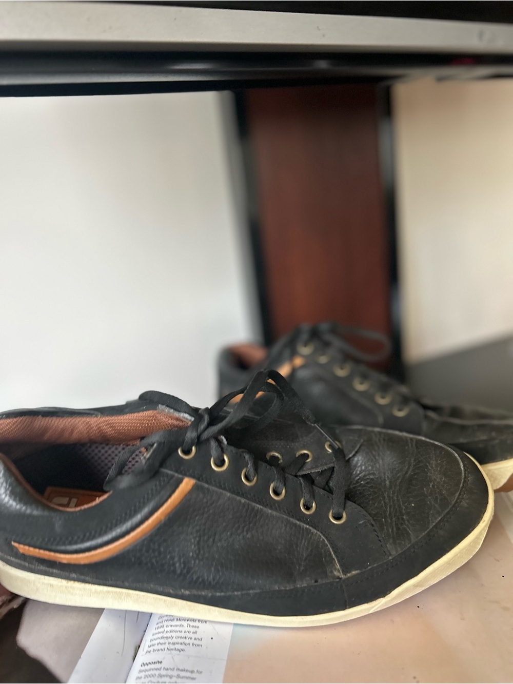 Contour 10.5 Men's Black Leather Casual Sneakers with Brown Accent